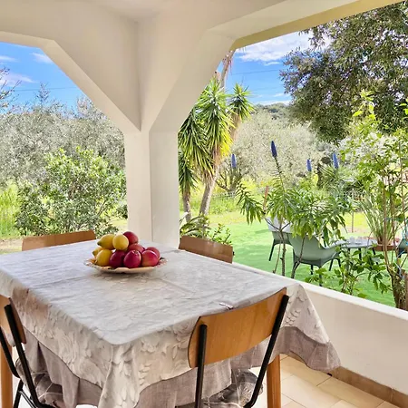 Casa Flores Holiday home Tertenia